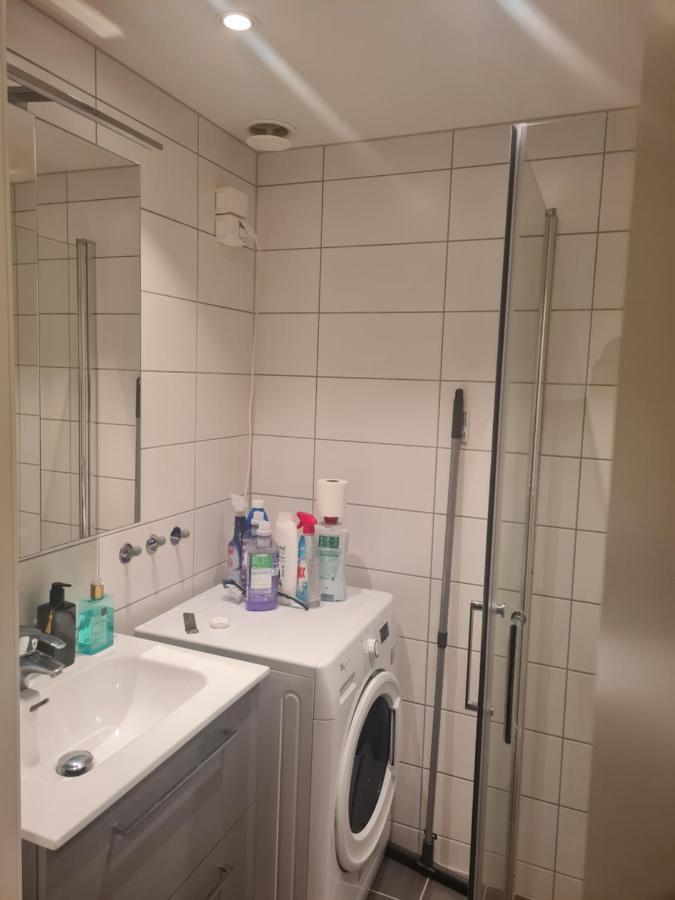 Privat Room In Shared 3 Rooms Apartment Manglerud Oslo Esterno foto